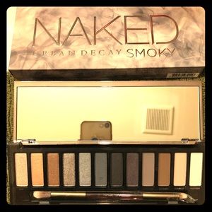 Urban Decay Smokey Palette 🎨